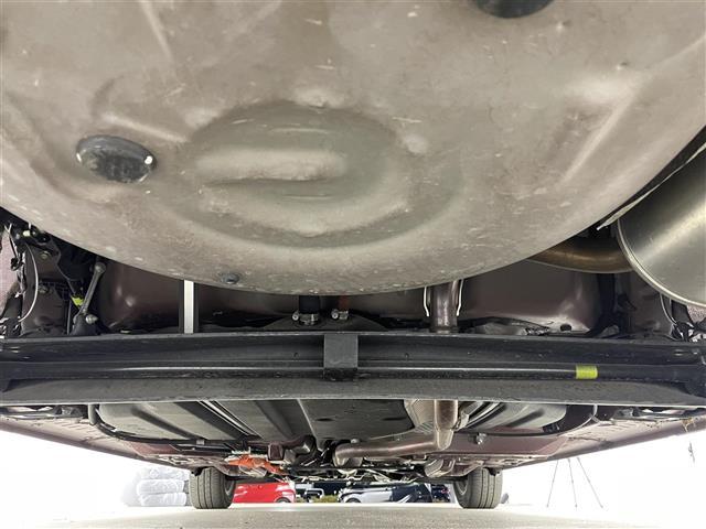 シエンタ ハイブリッド ファンベースG 純正ナビ 全周囲カメラ 両側電動スライドドア シートヒーター クルーズコントロール クリアランスソナー トヨタセーフティセンス LEDヘッドランプ フォグランプ 純正15インチアルミ 禁煙車(43枚目)