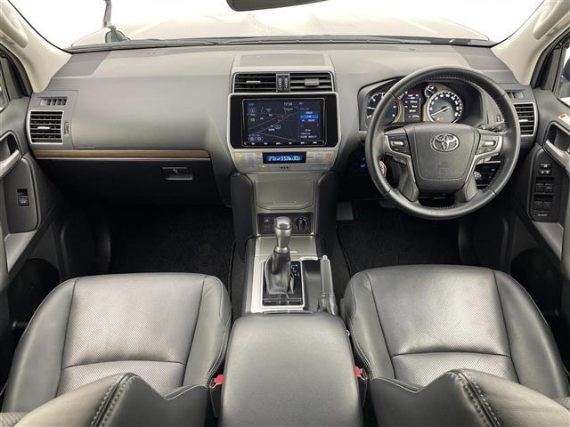 ランドクルーザープラド TX Lパッケージ マットブラックエディション 純正9型ナビ 黒革シート シートヒーター/ベンチレーション アダプティブクルーズ 前後クリアランスソナー ルーフレール 専用18インチAW フルセグTV バックモニター Bluetoothオーディオ(2枚目)