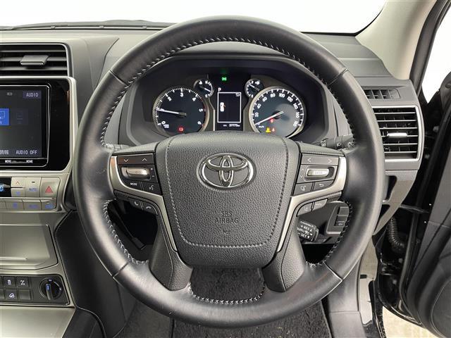 ランドクルーザープラド TX Lパッケージ マットブラックエディション 純正9型ナビ 黒革シート シートヒーター/ベンチレーション アダプティブクルーズ 前後クリアランスソナー ルーフレール 専用18インチAW フルセグTV バックモニター Bluetoothオーディオ(9枚目)