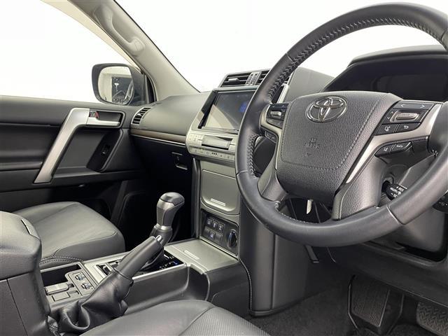 ランドクルーザープラド TX Lパッケージ マットブラックエディション 純正9型ナビ 黒革シート シートヒーター/ベンチレーション アダプティブクルーズ 前後クリアランスソナー ルーフレール 専用18インチAW フルセグTV バックモニター Bluetoothオーディオ(21枚目)