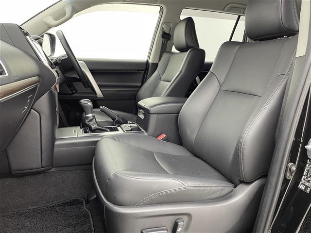 ランドクルーザープラド TX Lパッケージ マットブラックエディション 純正9型ナビ 黒革シート シートヒーター/ベンチレーション アダプティブクルーズ 前後クリアランスソナー ルーフレール 専用18インチAW フルセグTV バックモニター Bluetoothオーディオ(25枚目)