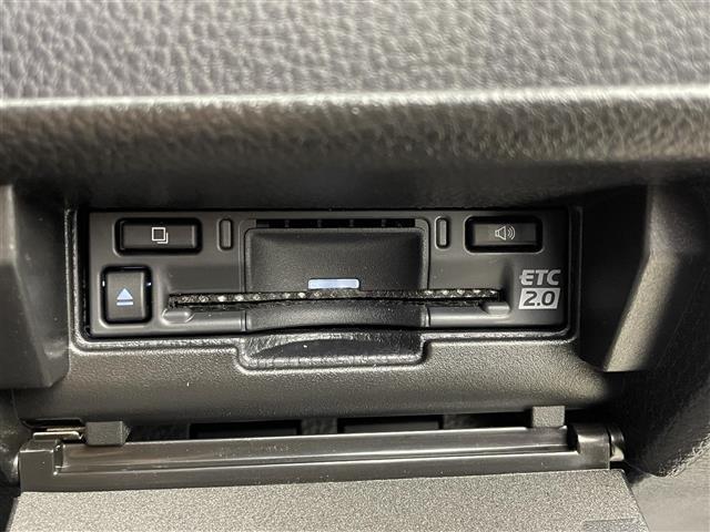 クラウンスポーツ Z 純正ナビ 全周囲カメラ デジタルインナーミラー BSM RCTA プロドライビングアシスト パワーバックドア トヨタチームメイト フルセグTV ワイヤレス充電 ETC2.0 100V電源 禁煙車(13枚目)