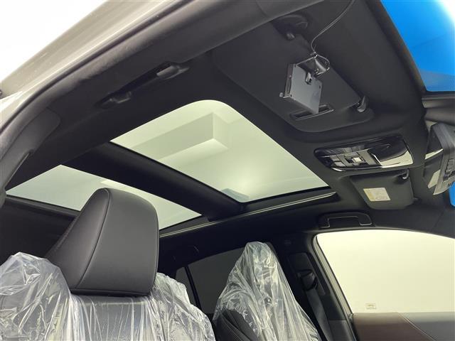 ハリアーハイブリッド Z レザーパッケージ 4WD 調光パノラマルーフ 純正12型ナビ 全周囲カメラ デジタルインナーミラー BSM HUD パワーバックドア シートヒーター/ベンチレーション メモリ機能付パワーシート フルセグTV 禁煙車(3枚目)