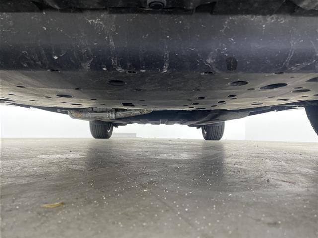 ヴェゼル ハイブリッド 純正ナビ アダプティブクルーズコントロール コンフォートビューPKG レーンキープアシスト 衝突軽減ブレーキ ハーフレザーシート ルーフレール シートヒーター バックカメラ ETC 禁煙車(43枚目)