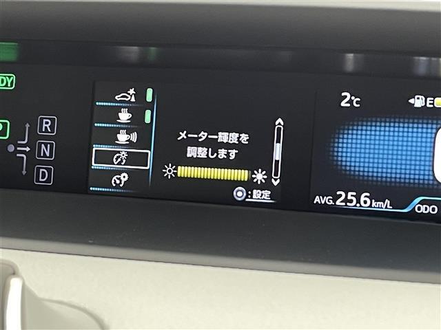 プリウス Ｓ　純正ＳＤナビ（ＡＭ／ＦＭ／ＢＴ／フルセグＴＶ／ＣＤ／ＤＶＤ）スマートキー　スペアキー　プッシュスタート　コーナーセンサー　純正フロアマット　バックカメラ　ドアバイザー　クルーズコントロール（9枚目）