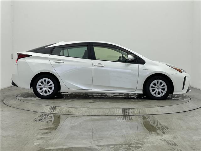 プリウス Ｓ　純正ＳＤナビ（ＡＭ／ＦＭ／ＢＴ／フルセグＴＶ／ＣＤ／ＤＶＤ）スマートキー　スペアキー　プッシュスタート　コーナーセンサー　純正フロアマット　バックカメラ　ドアバイザー　クルーズコントロール（41枚目）