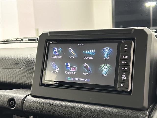 ジムニー XG 届け出済未使用車 ナビ 衝突軽減システム レーンアシスト ダウンヒルアシストコントロール アイドリングストップ 横滑り防止 ヘッドライトレベライザー リモコンキー 背面タイヤ サイドバイザー 禁煙車(4枚目)