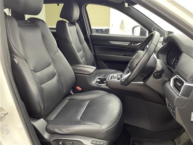 CX-8 XDプロアクティブ Sパッケージ 純正ナビ 全周囲カメラ 後席モニター BOSEサウンド 黒革シート パワーバックドア フルセグTV CD/DVDプレーヤー パワーシート シートヒーター BSM 17AW/スタッドレスタイヤ車載(21枚目)