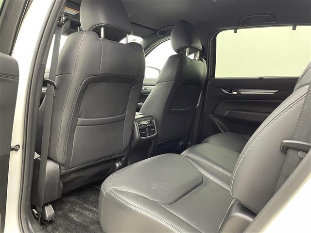 CX-8 XDプロアクティブ Sパッケージ 純正ナビ 全周囲カメラ 後席モニター BOSEサウンド 黒革シート パワーバックドア フルセグTV CD/DVDプレーヤー パワーシート シートヒーター BSM 17AW/スタッドレスタイヤ車載(25枚目)