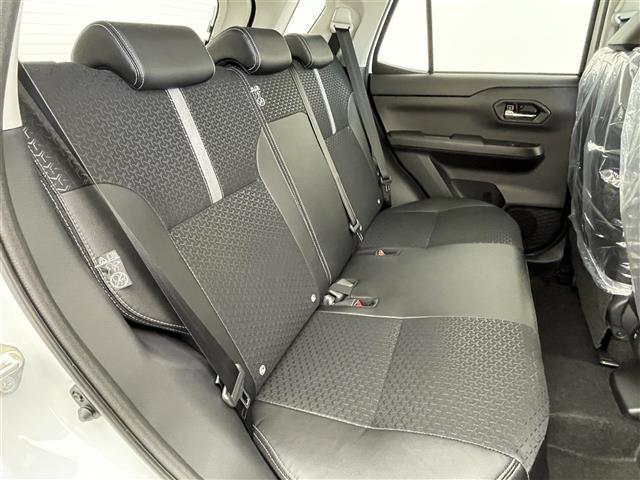 ���ŐV�i�r�i�t���Z�O�E�����Z�O�E�c�u�c�Đ��j�����ē��B�J���b�c�F���A�E�A���p�C���E�C�N���v�X�̃i�r���戵���Ă���o�b�N�J�����i�o�b�N���j�^�[�j��ȃ��j�^�[�i�t���b�v�_�E�����j�^�[�j�̎�t���\�ł��B