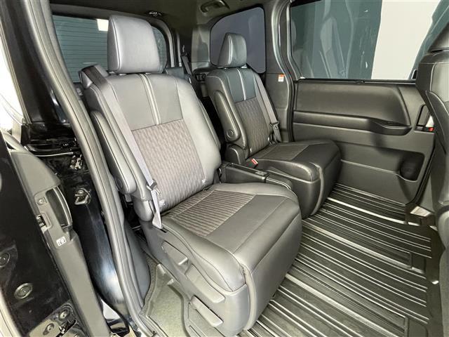 ���ŐV�i�r�i�t���Z�O�E�����Z�O�E�c�u�c�Đ��j�����ē��B�J���b�c�F���A�E�A���p�C���E�C�N���v�X�̃i�r���戵���Ă���o�b�N�J�����i�o�b�N���j�^�[�j��ȃ��j�^�[�i�t���b�v�_�E�����j�^�[�j�̎�t���\�ł��B