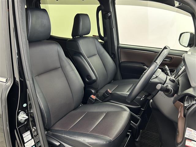 エスクァイア ハイブリッドＧｉ　ワンオーナー　純正１０インチＳＤナビ「ＮＳＺＮ－Ｚ６６Ｔ」バックカメラ　純正１２．１型後席ディスプレイ「Ｖ１２Ｔ－Ｒ６６Ｃ」ビルトインＥＴＣ　ドライブレコーダー　保証書　取扱説明書（24枚目）