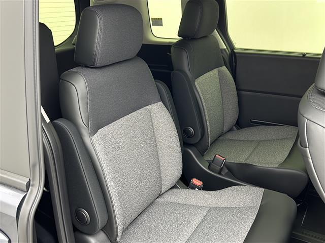 フリード ｅ：ＨＥＶエアー　ＥＸ　純正９インチナビ：ＬＸＭ－２４２ＺＦＮＩ（Ｂｌｕｅｔｏｏｔｈ／Ａｐｐｌｅ　ＣａｒＰｌａｙ／ＴＶ／Ａｎｄｒｏｉｄ　Ａｕｔｏ）　全方位カメラ　前席シートヒーター　両側パワースライドドア　レーダクルコン（22枚目）