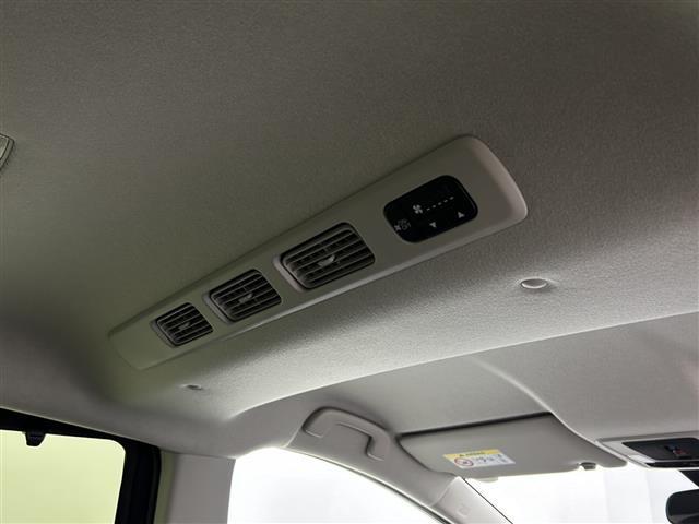 フリード ｅ：ＨＥＶエアー　ＥＸ　純正９インチナビ：ＬＸＭ－２４２ＺＦＮＩ（Ｂｌｕｅｔｏｏｔｈ／Ａｐｐｌｅ　ＣａｒＰｌａｙ／ＴＶ／Ａｎｄｒｏｉｄ　Ａｕｔｏ）　全方位カメラ　前席シートヒーター　両側パワースライドドア　レーダクルコン（28枚目）