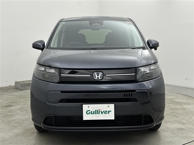 フリード ｅ：ＨＥＶエアー　ＥＸ　純正９インチナビ：ＬＸＭ－２４２ＺＦＮＩ（Ｂｌｕｅｔｏｏｔｈ／Ａｐｐｌｅ　ＣａｒＰｌａｙ／ＴＶ／Ａｎｄｒｏｉｄ　Ａｕｔｏ）　全方位カメラ　前席シートヒーター　両側パワースライドドア　レーダクルコン（31枚目）