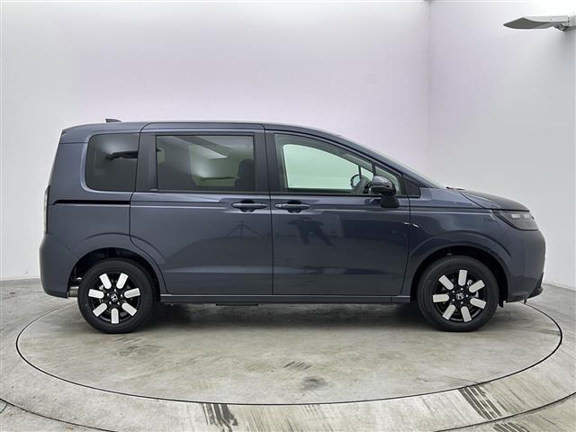 フリード ｅ：ＨＥＶエアー　ＥＸ　純正９インチナビ：ＬＸＭ－２４２ＺＦＮＩ（Ｂｌｕｅｔｏｏｔｈ／Ａｐｐｌｅ　ＣａｒＰｌａｙ／ＴＶ／Ａｎｄｒｏｉｄ　Ａｕｔｏ）　全方位カメラ　前席シートヒーター　両側パワースライドドア　レーダクルコン（37枚目）