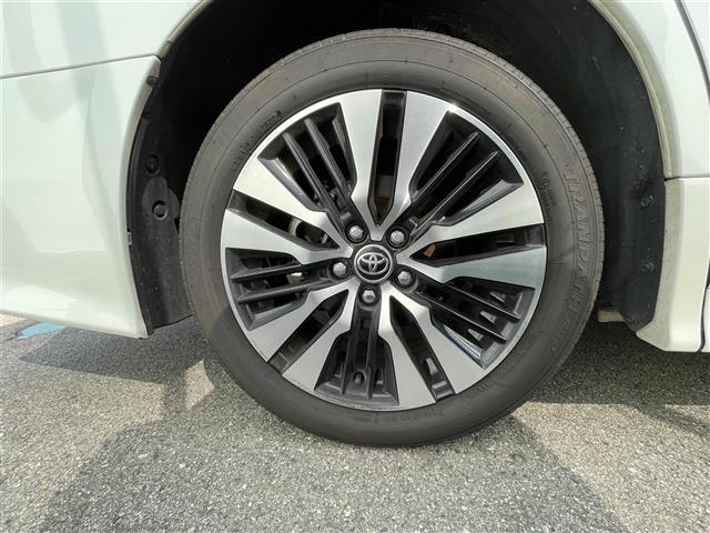 アルファード ２．５Ｓ　Ｃパッケージ　純正９．８インチナビ　フルセグＴＶ　バックモニター　１２．１インチ後席モニター　サンルーフ　ＢＳＭ　デジタルインナーミラー　電動リアゲート　パワーシート　エアシートヒーター　　ＥＴＣ　三眼ＬＥＤ（16枚目）