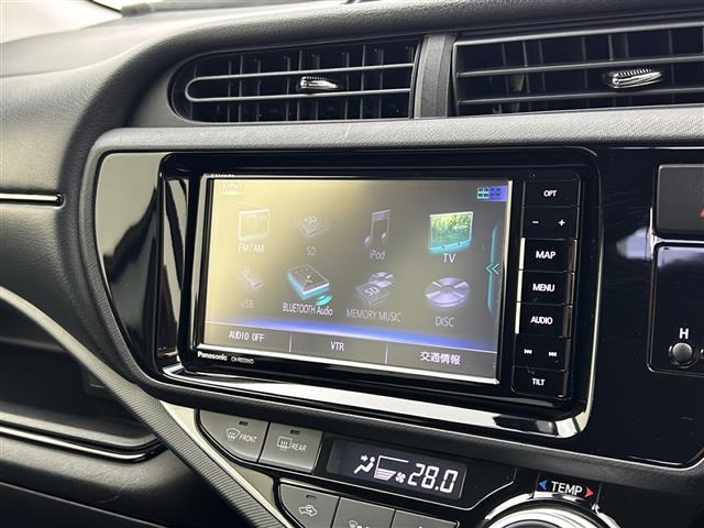 アクア Ｓスタイルブラック　ストラーダナビ　バックカメラ　フルセグテレビ　ＣＤ　ＤＶＤ　ＥＴＣ　Ｂｌｕｅｔｏｏｔｈ　シートヒーター　純正フロアマット　モデリスタアルミホイール　純正オプションフルエアロ　衝突軽減ブレーキ（5枚目）