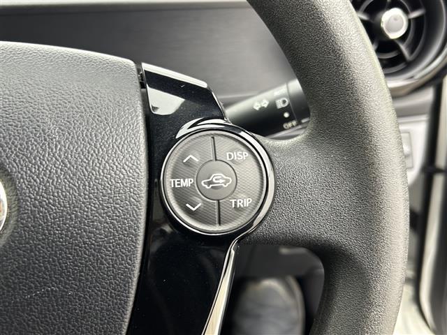 アクア Ｓスタイルブラック　ストラーダナビ　バックカメラ　フルセグテレビ　ＣＤ　ＤＶＤ　ＥＴＣ　Ｂｌｕｅｔｏｏｔｈ　シートヒーター　純正フロアマット　モデリスタアルミホイール　純正オプションフルエアロ　衝突軽減ブレーキ（8枚目）