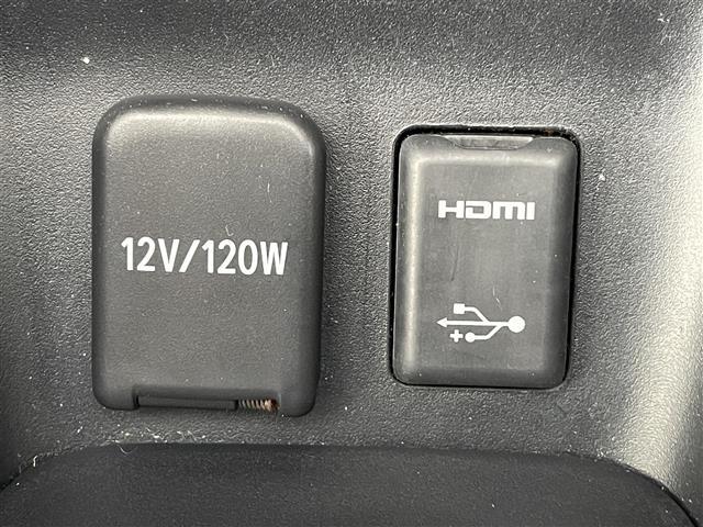 プリウス Ｓツーリングセレクション　トヨタセーフティセンス　純正ナビ（ＮＳＺＴ－Ｗ６６Ｔ）　バックカメラ　黒革シート　シートヒーター　ＬＥＤオートライト　フォグランプ　レーダークルーズコントロール　フルセグＴＶ　ＨＤＭＩ　ブルートゥース（8枚目）