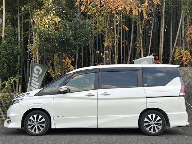 セレナ ハイウェイスター　Ｖセレクション　ワンオーナー・純ナビ・フルセグＴＶ・ＢＴ　Ａｕｄｉｏ・ＣＤ・ＤＶＤ・フリップダウンモニター・レーダークルーズコントロール・バックカメラ・アラウンドビューモニター・両側パワースライドドア・プロパイロット（31枚目）