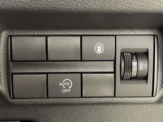 デイズ Ｘ　純正ナビ　アラウンドビューモニター　地デジ　オートライト　ＥＴＣ　新車時整備手帳　【保証書】　取扱説明書！！！（9枚目）