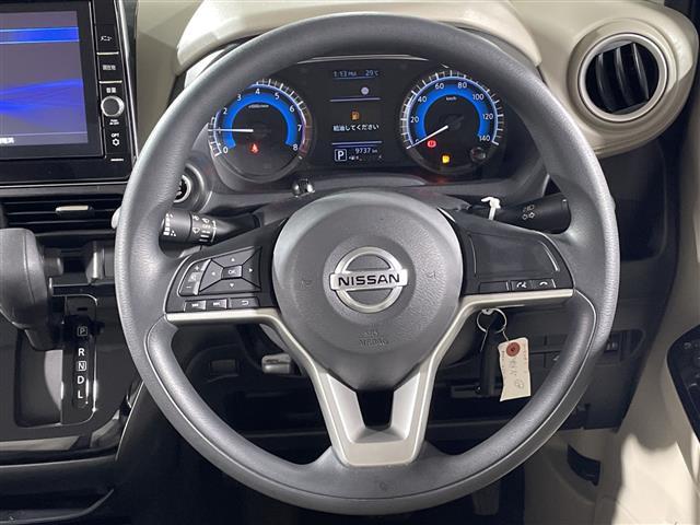 デイズ Ｘ　純正ナビ　アラウンドビューモニター　地デジ　オートライト　ＥＴＣ　新車時整備手帳　【保証書】　取扱説明書！！！（21枚目）