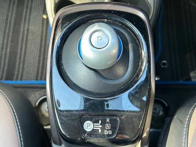 ノート e-パワー メダリスト ワンオーナー 純正ナビ(FM AM フルセグTV Bluetooth DVD SD Blu-ray) 全方位カメラ バックカメラ クルーズコントロール ドライブレコーダー ワイドミラー ETC(32枚目)