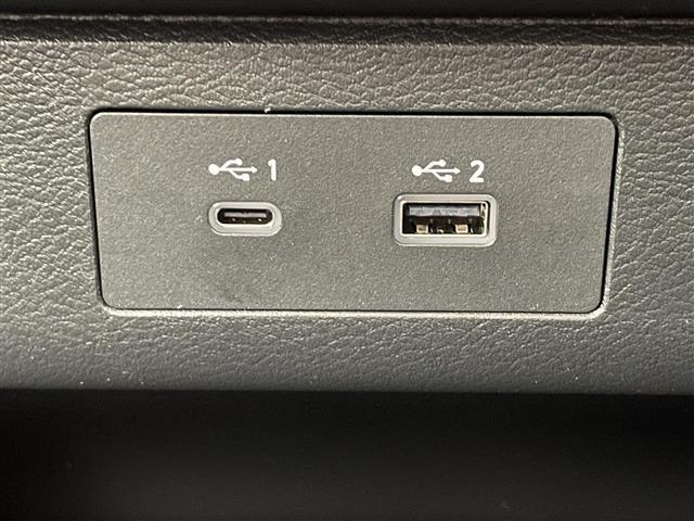 ���ŐV�i�r�i�t���Z�O�E�����Z�O�E�c�u�c�Đ��j�����ē��B�J���b�c�F���A�E�A���p�C���E�C�N���v�X�̃i�r���戵���Ă���o�b�N�J�����i�o�b�N���j�^�[�j��ȃ��j�^�[�i�t���b�v�_�E�����j�^�[�j�̎�t���\�ł��B