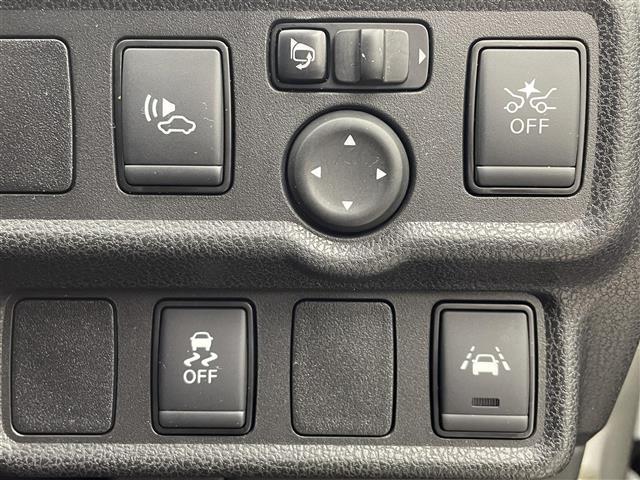 ノート ｅ－パワーニスモ　Ｓ　純正ナビ　全方位カメラ　衝突軽減システム　デジタルインナーミラー　アダプティブクルーズコントロール　レーンアシスト　横滑り防止　ＥＴＣ　ドライブレコーダー　スマートキー　プッシュスタート　禁煙車（12枚目）