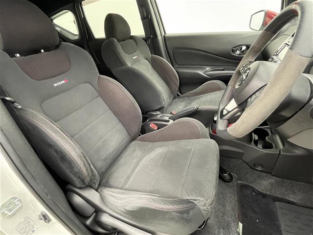 ノート ｅ－パワーニスモ　Ｓ　純正ナビ　全方位カメラ　衝突軽減システム　デジタルインナーミラー　アダプティブクルーズコントロール　レーンアシスト　横滑り防止　ＥＴＣ　ドライブレコーダー　スマートキー　プッシュスタート　禁煙車（24枚目）