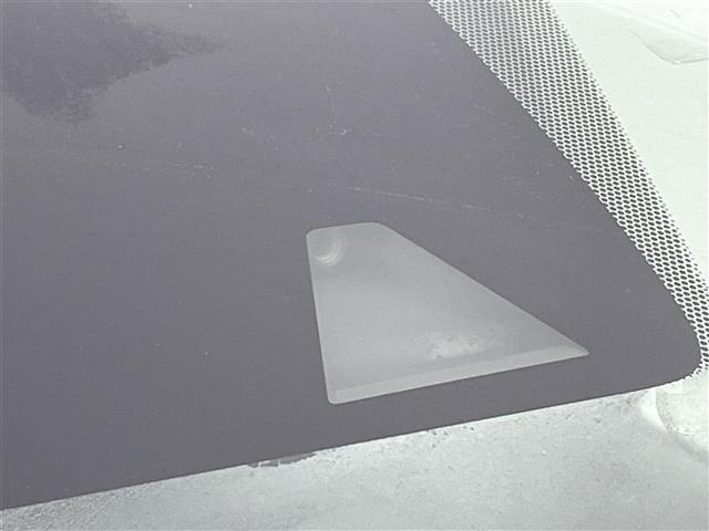 ノート ｅ－パワーニスモ　Ｓ　純正ナビ　全方位カメラ　衝突軽減システム　デジタルインナーミラー　アダプティブクルーズコントロール　レーンアシスト　横滑り防止　ＥＴＣ　ドライブレコーダー　スマートキー　プッシュスタート　禁煙車（30枚目）