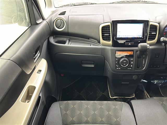 スペーシアカスタム Jスタイル レーダーブレーキサポート 両側パワースライドドア ケンウッドナビ フルセグTV 運転席/助手席シートヒーター HIDヘッドライト フォグランプ 純正アルミホイール フルオートエアコン スマートキー(11枚目)