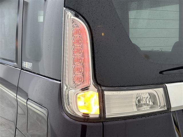 スペーシアカスタム Jスタイル レーダーブレーキサポート 両側パワースライドドア ケンウッドナビ フルセグTV 運転席/助手席シートヒーター HIDヘッドライト フォグランプ 純正アルミホイール フルオートエアコン スマートキー(29枚目)