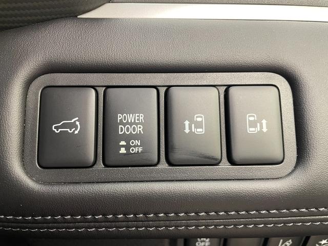 デリカＤ：５ Ｇ　パワーパッケージ　純正１０型ナビ　全周囲カメラ　パワーバックドア　アダプティブクルーズ　シートヒーター　ＢＳＭ　パワーシート　衝突被害軽減ブレーキ　車線逸脱警報　オートハイビーム　ＬＥＤヘッドライト　禁煙車（7枚目）