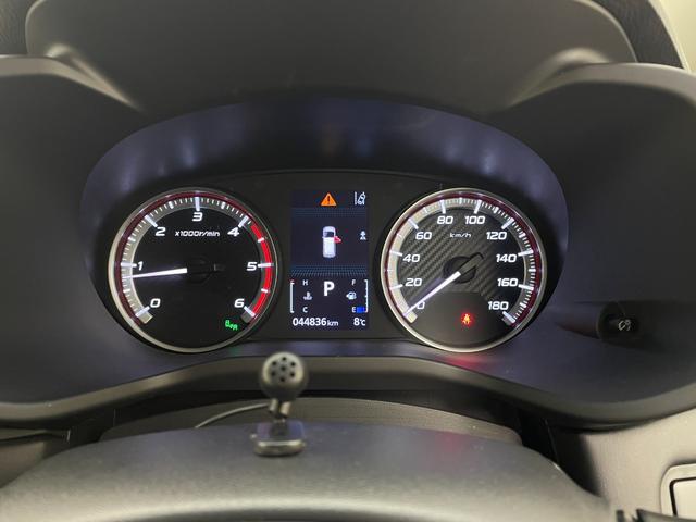 デリカＤ：５ Ｇ　パワーパッケージ　純正１０型ナビ　全周囲カメラ　パワーバックドア　アダプティブクルーズ　シートヒーター　ＢＳＭ　パワーシート　衝突被害軽減ブレーキ　車線逸脱警報　オートハイビーム　ＬＥＤヘッドライト　禁煙車（11枚目）