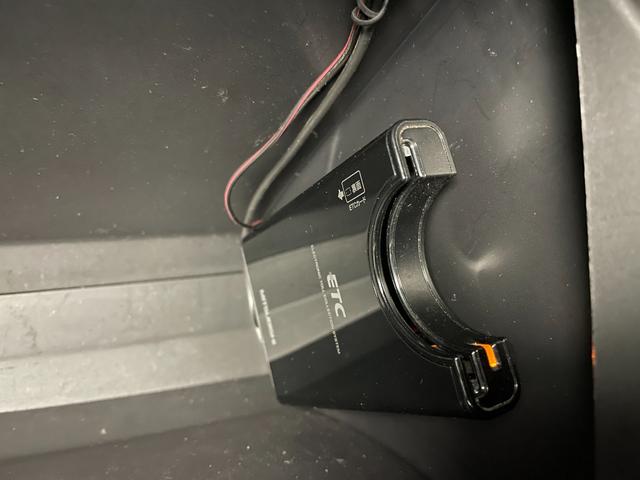 デリカＤ：５ Ｇ　パワーパッケージ　純正１０型ナビ　全周囲カメラ　パワーバックドア　アダプティブクルーズ　シートヒーター　ＢＳＭ　パワーシート　衝突被害軽減ブレーキ　車線逸脱警報　オートハイビーム　ＬＥＤヘッドライト　禁煙車（24枚目）