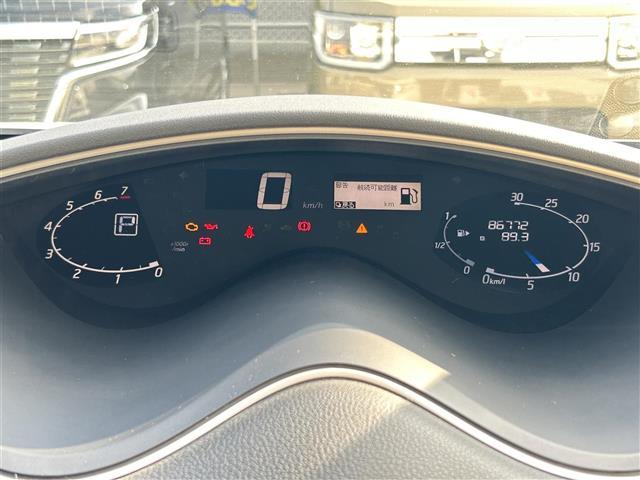 セレナ ハイウェイＳ　Ｇ　Ｓ　ＨＶ　Ａセーフ　禁煙車　純正ナビ　ＴＶ　ＢＴ　ＣＤ　ＡＵＸ　ＥＴＣ　バックカメラ　アラウンドビューモニター　クルーズコントロール　ドライブレコーダー　純正フロアマット　純正アルミホイール　両側パワースライドドア（14枚目）
