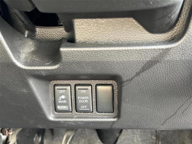 セレナ ハイウェイＳ　Ｇ　Ｓ　ＨＶ　Ａセーフ　禁煙車　純正ナビ　ＴＶ　ＢＴ　ＣＤ　ＡＵＸ　ＥＴＣ　バックカメラ　アラウンドビューモニター　クルーズコントロール　ドライブレコーダー　純正フロアマット　純正アルミホイール　両側パワースライドドア（26枚目）