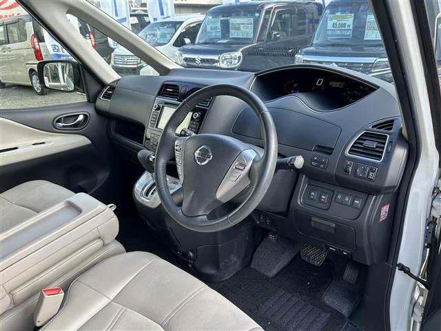 セレナ ハイウェイＳ　Ｇ　Ｓ　ＨＶ　Ａセーフ　禁煙車　純正ナビ　ＴＶ　ＢＴ　ＣＤ　ＡＵＸ　ＥＴＣ　バックカメラ　アラウンドビューモニター　クルーズコントロール　ドライブレコーダー　純正フロアマット　純正アルミホイール　両側パワースライドドア（29枚目）