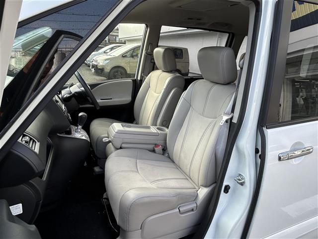 セレナ ハイウェイＳ　Ｇ　Ｓ　ＨＶ　Ａセーフ　禁煙車　純正ナビ　ＴＶ　ＢＴ　ＣＤ　ＡＵＸ　ＥＴＣ　バックカメラ　アラウンドビューモニター　クルーズコントロール　ドライブレコーダー　純正フロアマット　純正アルミホイール　両側パワースライドドア（32枚目）