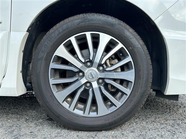 セレナ ハイウェイＳ　Ｇ　Ｓ　ＨＶ　Ａセーフ　禁煙車　純正ナビ　ＴＶ　ＢＴ　ＣＤ　ＡＵＸ　ＥＴＣ　バックカメラ　アラウンドビューモニター　クルーズコントロール　ドライブレコーダー　純正フロアマット　純正アルミホイール　両側パワースライドドア（41枚目）