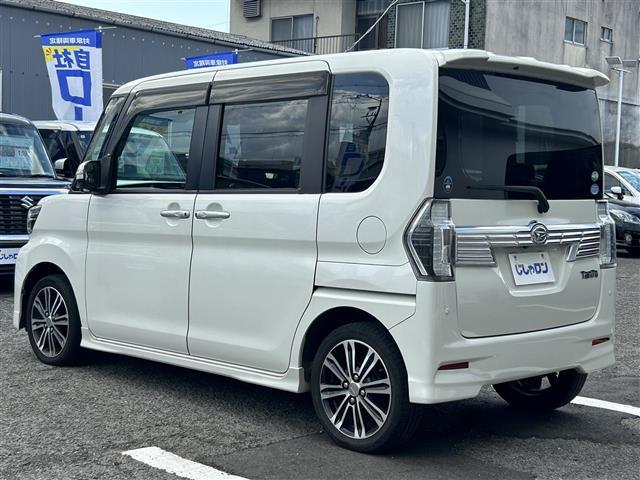 タント カスタムRS トップエディションSAIII ◇プッシュスタート◇社外ナビ◇バックカメラ◇ETC◇ハーフレザーシート◇ターボ付き◇アイドリングストップ◇横滑り防止装置◇衝突軽減ブレーキ◇両側パワースライドドア◇純正フロアマット(8枚目)