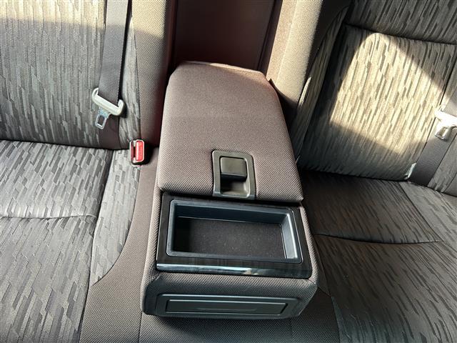 クラウン アスリート　スペシャルパッケージ　◆スマートキー◆プッシュスタート◆バックカメラ◆ＥＴＣ◆クルーズコントロール◆ステアリングリモコン◆電動格納ドアミラー◆パワーウインドウ◆防眩ミラー◆オートライト◆エアロ◆オートライト◆取扱説明書（30枚目）