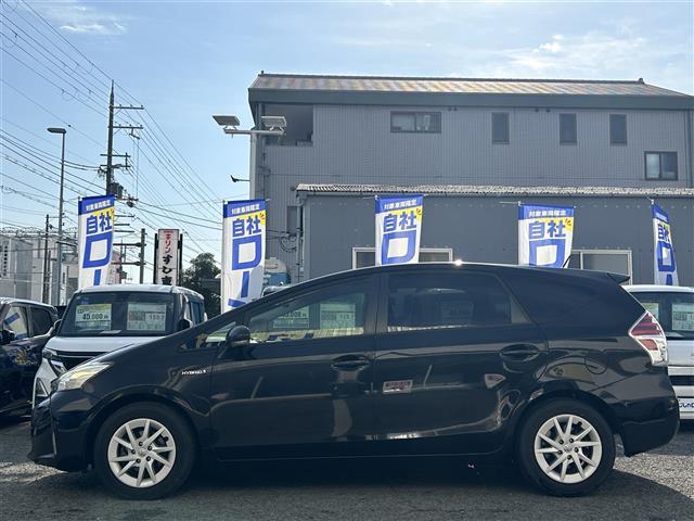 プリウスアルファ Ｓ　社外ナビ　ＥＴＣ　ＤＴＶ　ＢＴ　ＤＶＤ　ＣＤ　純正フロアマット　プッシュスタート　ドアバイザー（6枚目）