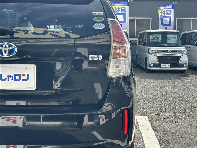 プリウスアルファ Ｓ　社外ナビ　ＥＴＣ　ＤＴＶ　ＢＴ　ＤＶＤ　ＣＤ　純正フロアマット　プッシュスタート　ドアバイザー（10枚目）