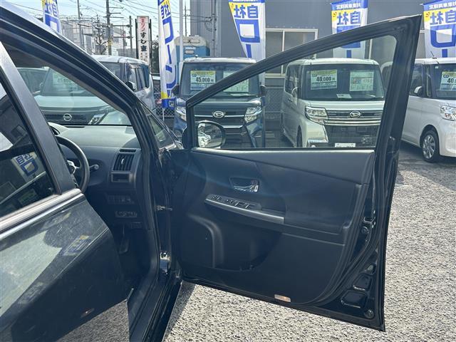 プリウスアルファ Ｓ　社外ナビ　ＥＴＣ　ＤＴＶ　ＢＴ　ＤＶＤ　ＣＤ　純正フロアマット　プッシュスタート　ドアバイザー（13枚目）