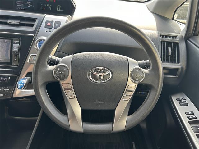 プリウスアルファ Ｓ　社外ナビ　ＥＴＣ　ＤＴＶ　ＢＴ　ＤＶＤ　ＣＤ　純正フロアマット　プッシュスタート　ドアバイザー（17枚目）