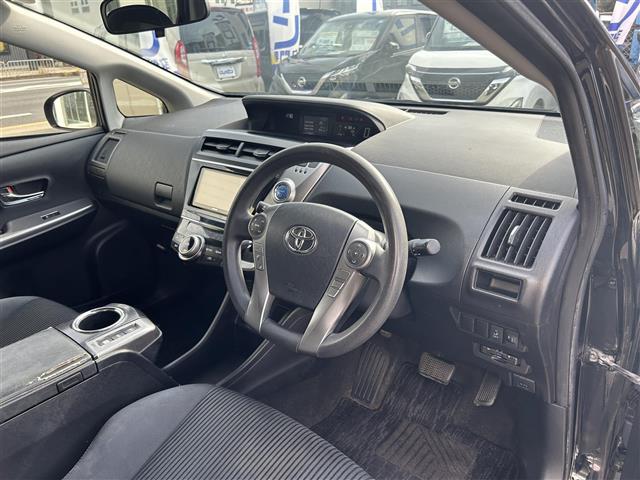 プリウスアルファ Ｓ　社外ナビ　ＥＴＣ　ＤＴＶ　ＢＴ　ＤＶＤ　ＣＤ　純正フロアマット　プッシュスタート　ドアバイザー（32枚目）