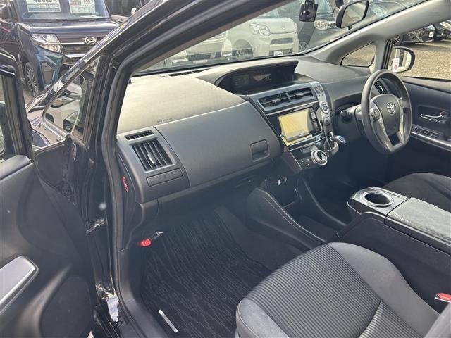 プリウスアルファ Ｓ　社外ナビ　ＥＴＣ　ＤＴＶ　ＢＴ　ＤＶＤ　ＣＤ　純正フロアマット　プッシュスタート　ドアバイザー（35枚目）